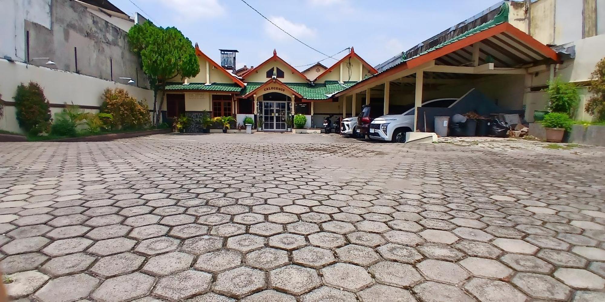 Hotel Supra Jaya Джокьякарта Экстерьер фото