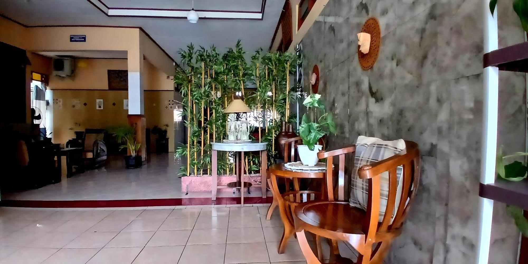 Hotel Supra Jaya Джокьякарта Экстерьер фото